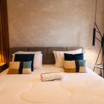 One-Bedroom Premium-SIG-AM601
