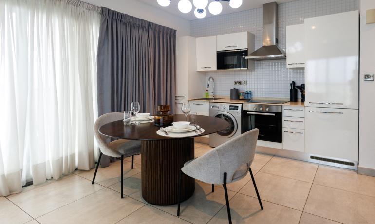 One-Bedroom Premium-SIG-AM601